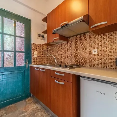 Arianna Ground Floor 5 *